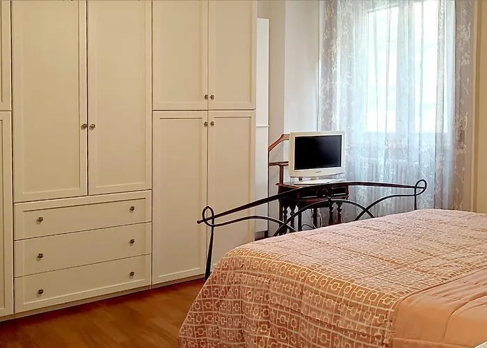 Tra Le Antiche Mura E Garbatella * Rzym